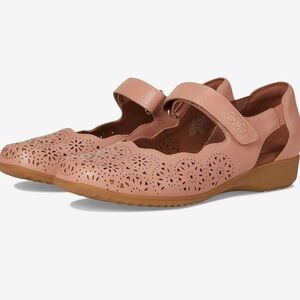 COBB HILL RULLY SHOES DUSTY ROSE LEATHER MARY JANES size 8.5 NWOB